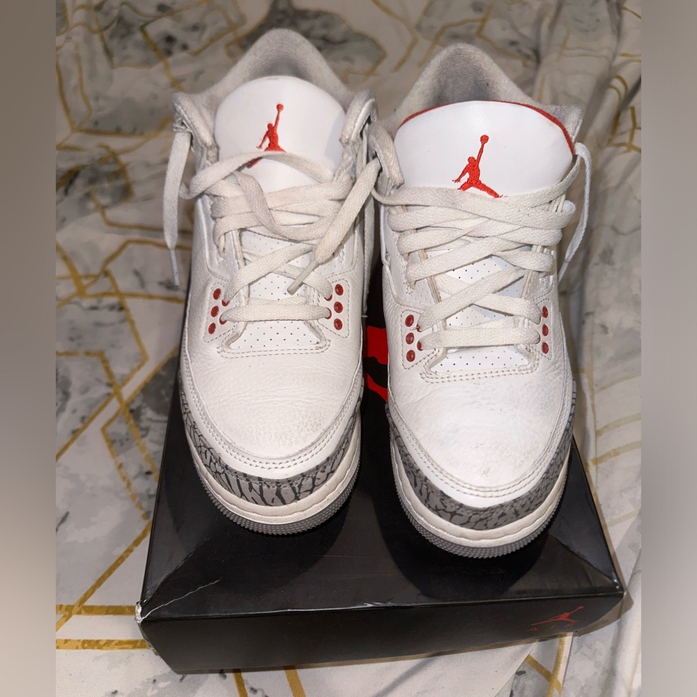 Air Jordan 3s